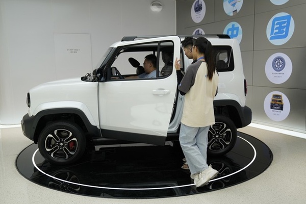 Chinas Produktion und Absatz von Fahrzeugen mit neuer Energie steigen deutlich