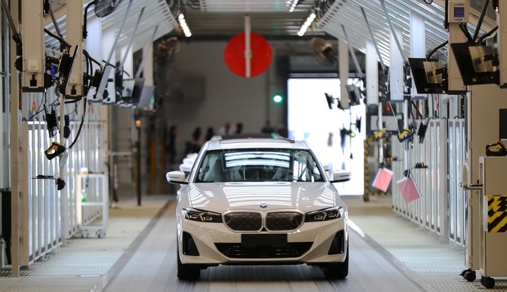 BMW meldet robustes Absatzwachstum bei Elektrofahrzeugen in China
