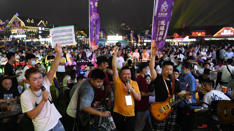 Internationales Bierfestival eröffnet in Qingdao