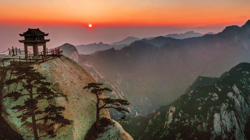 Berg Huashan im Morgengrauen