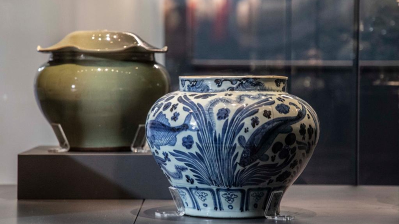 Chinesische Porzellane im türkischen Topkapi-Palastmuseum ausgestellt