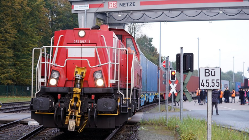 Hamburg begrüßt ersten China-Europa-Güterzug aus Shanghai