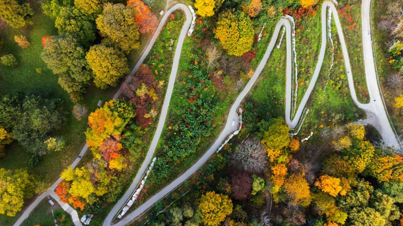 Ontario von Kanada trägt farbiges herbstliches Kleid