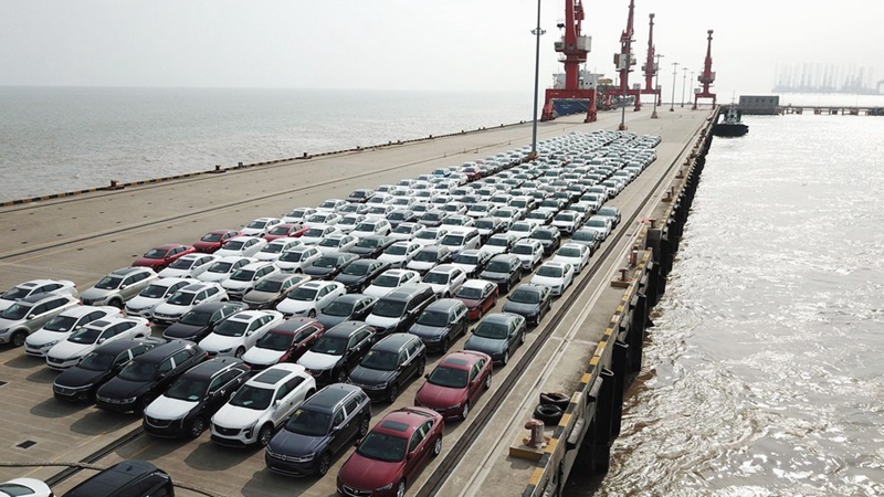 Shanghai: Elektrofahrzeug-Exporte boomen