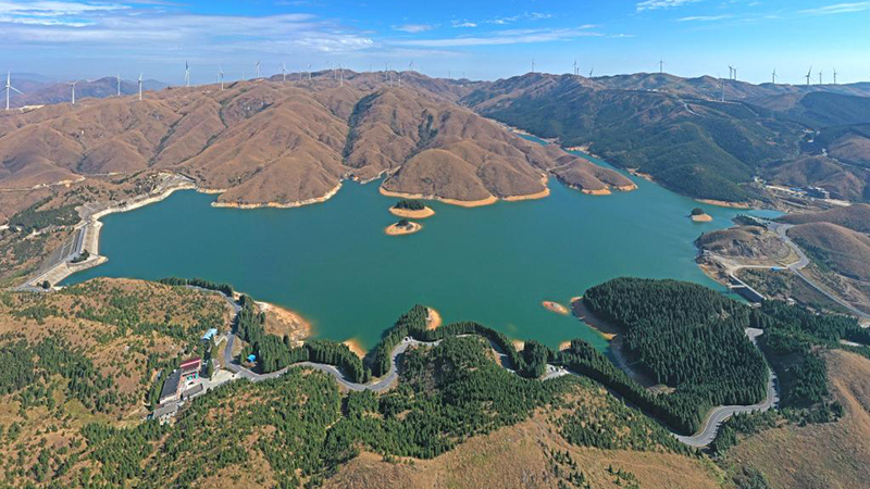Ansicht des Nationalen Feuchtgebietsparks Tianhu-See in Chinas Guangxi