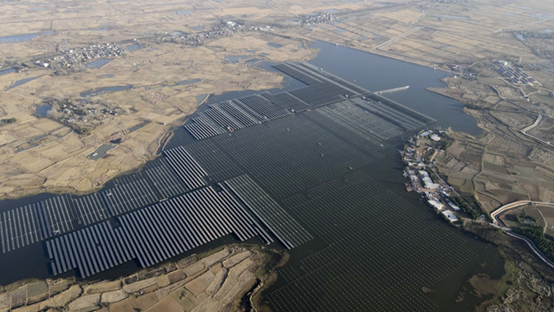 Fotoreportage: Neues Photovoltaik-Kraftwerk in chinesischer Provinz Anhui nimmt Betrieb auf