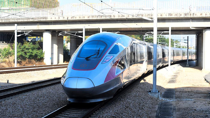 Hochgeschwindigkeitsstrecke Ganzhou-Shenzhen nimmt offiziellen Betrieb auf