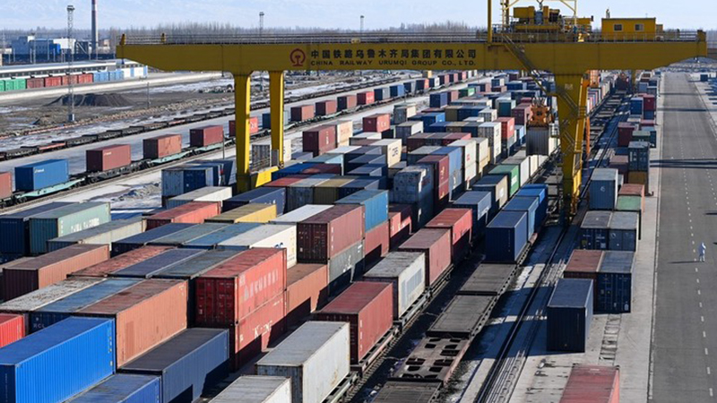 China schickt ersten Güterzug vom Hafen von Guangzhou nach Zentralasien