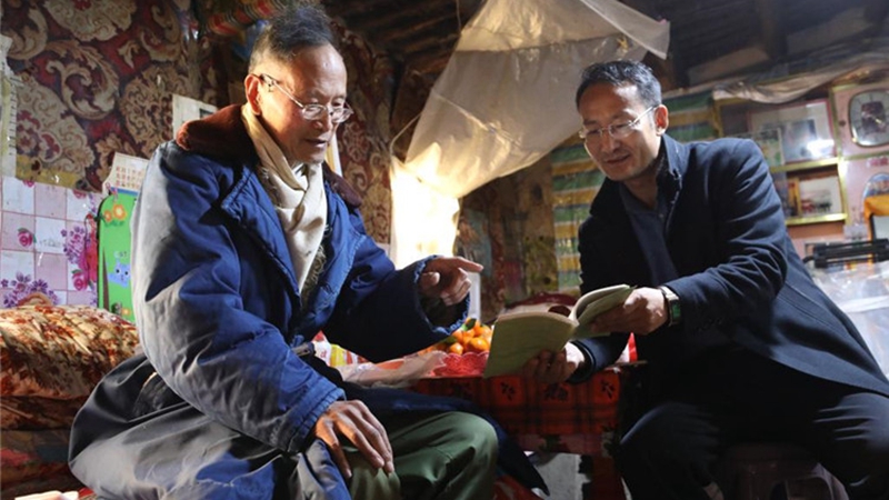 Arzt aus Shanghai engagiert sich für Gesundheitsversorgung auf dem Qinghai-Tibet-Plateau