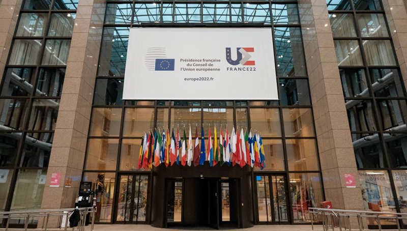 Dekorationen am Sitz des EU-Rates anlässlich der französischen Ratspräsidentschaft