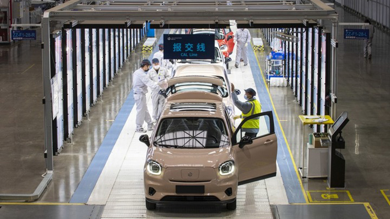 Chinas Industrie für Fahrzeuge mit neuer Energie erreicht neue Entwicklungsphase