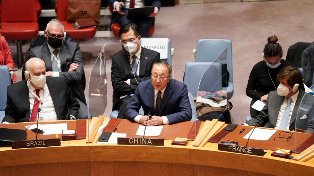 Ständiger Vertreter Chinas bei UN nimmt an Dringlichkeitssitzung des UN-Sicherheitsrats über die Ukraine teil