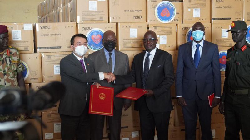 China spendet 3,1 Millionen chirurgische Gesichtsmasken für vereinte Kräfte im Südsudan