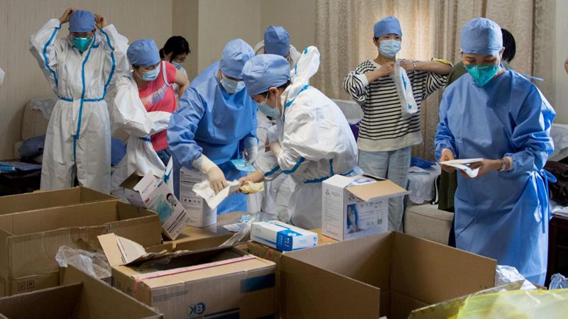 Medizinisches Personal kämpft gegen jüngstes Wiederauftreten von COVID-19 in Shanghai