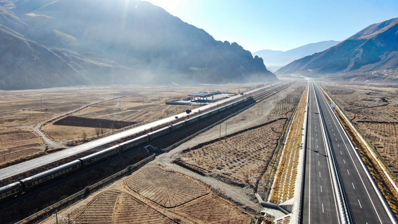 Tibet erweitert Straßennetz 2021 um 120.000 Kilometer