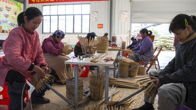 China will Beschäftigung von aus Armut befreiten Menschen fördern