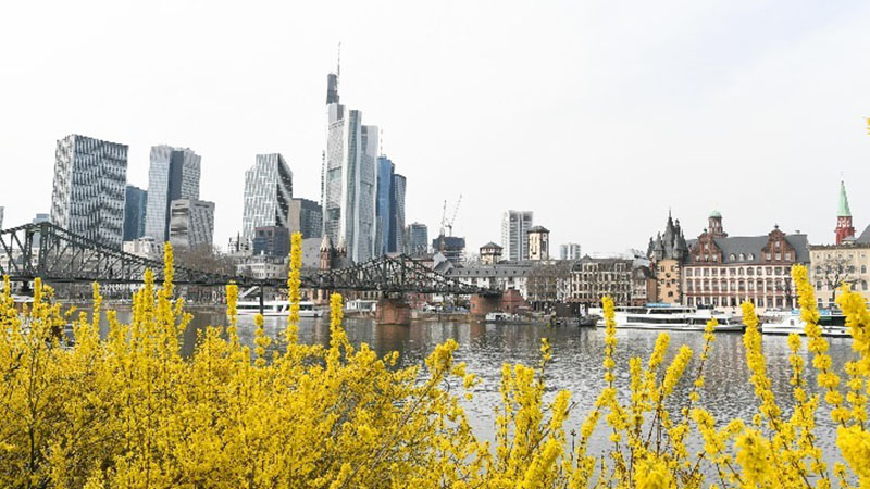 Deutsche Industrieproduktion stagniert im Februar