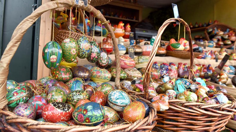 Ostermarkt findet im Schloss Schonbrunn in Wien statt